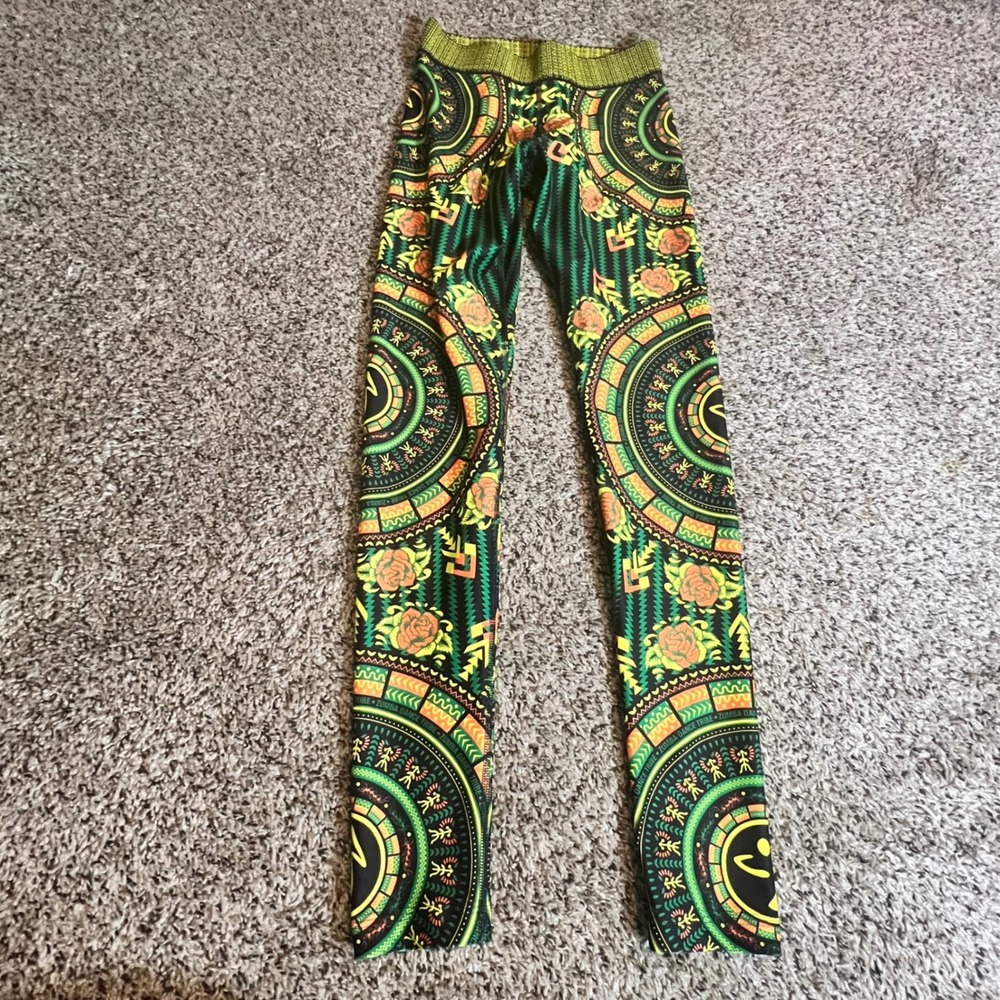 Zumba Dance Leggings Womens XS Multicolor‎ Graphic Print Athletic Tights